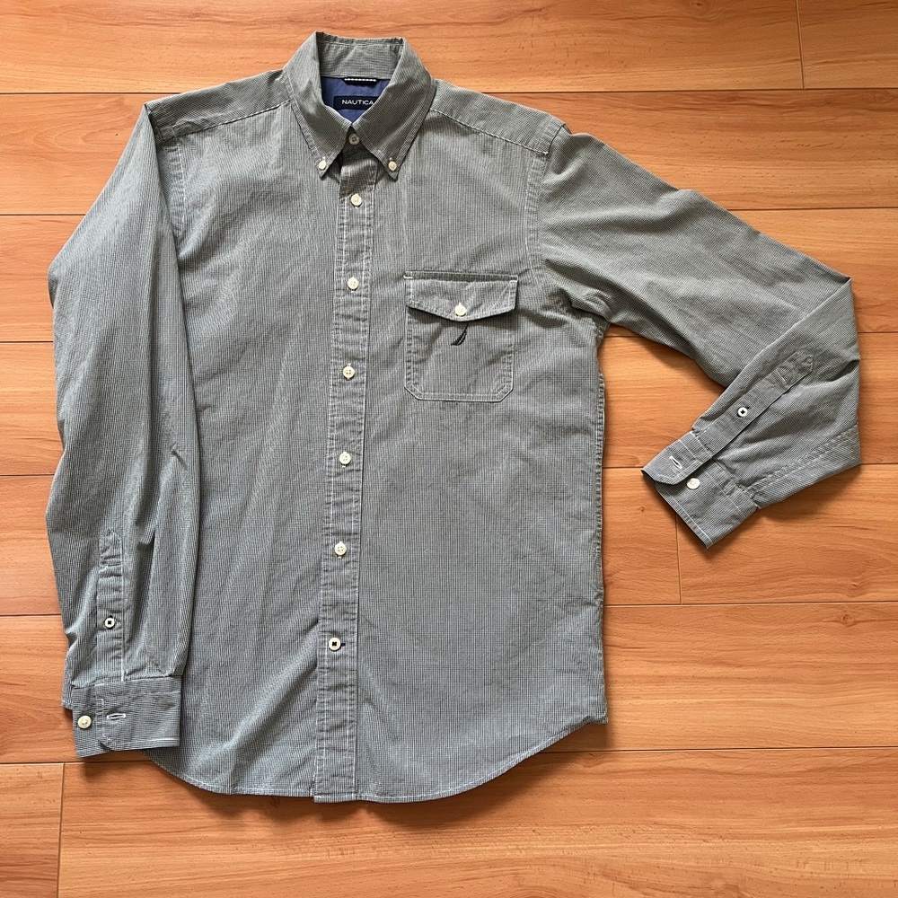 Green and Grey Gingham Nautica Mens Button-Up, Size Small, 100% Cotton